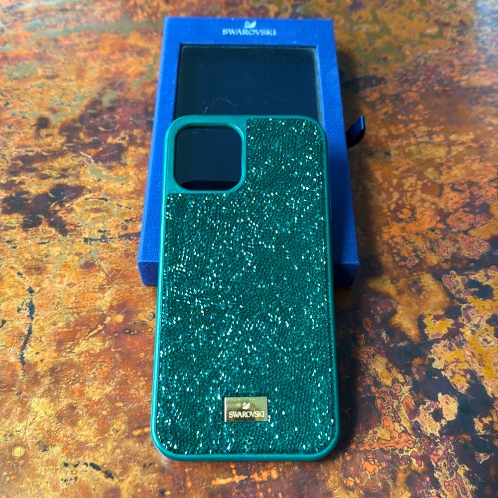 Swarovski Green Crystal Glam Rock Smartphone Case iPhone 12 Pro Max Phone Case - Picture 4 of 12